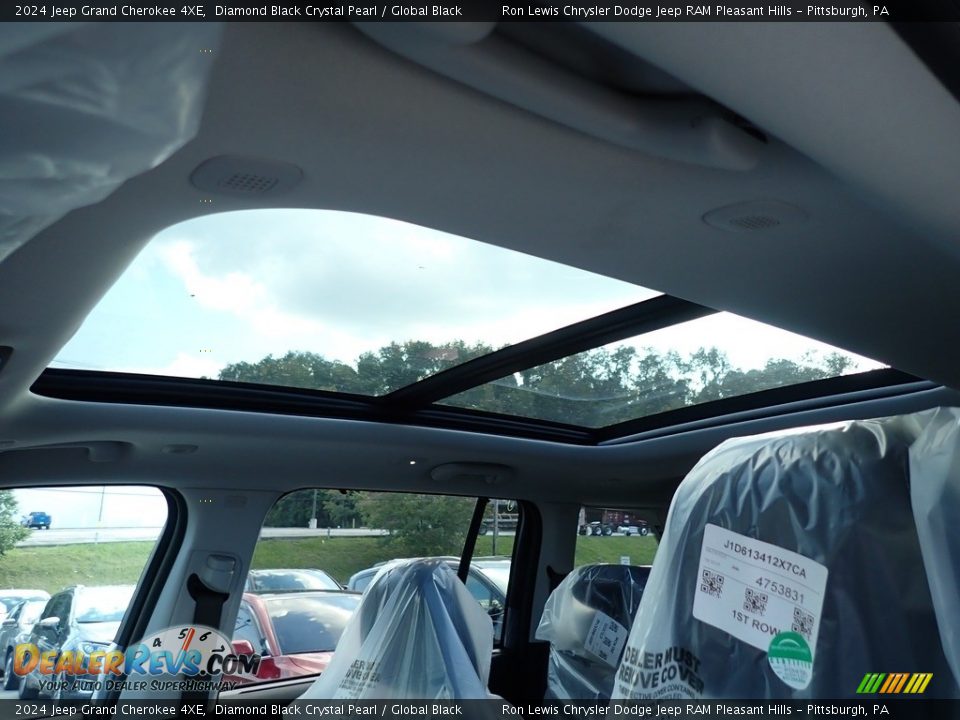 Sunroof of 2024 Jeep Grand Cherokee 4XE Photo #17