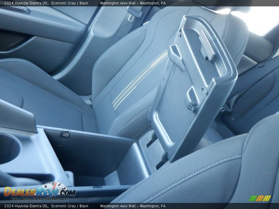 2024 Hyundai Elantra SEL Ecotronic Gray / Black Photo #22