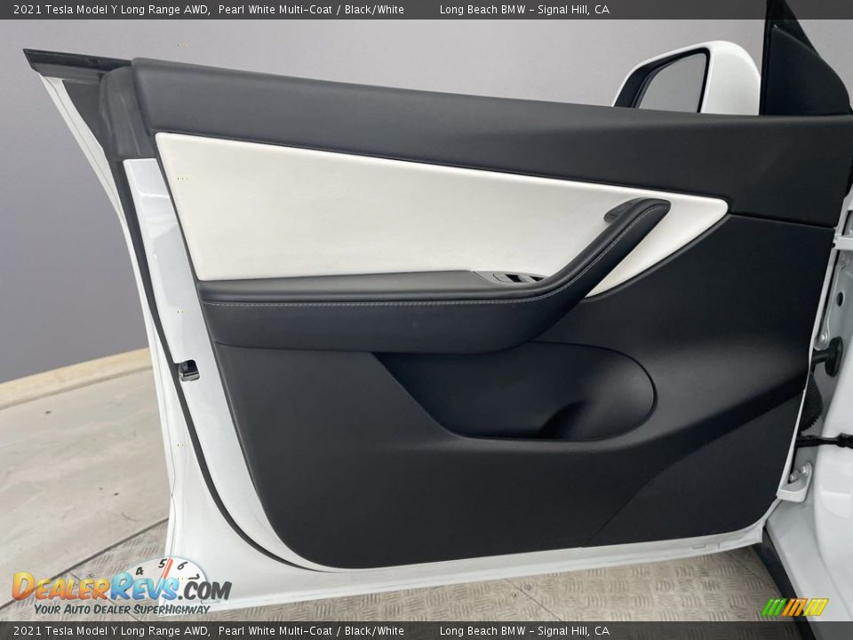 Door Panel of 2021 Tesla Model Y Long Range AWD Photo #13