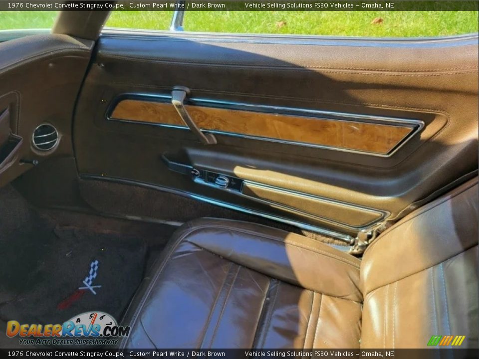 Door Panel of 1976 Chevrolet Corvette Stingray Coupe Photo #9