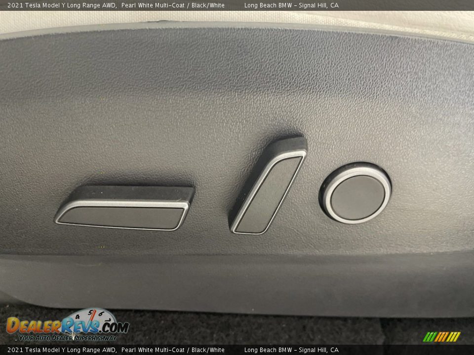 Front Seat of 2021 Tesla Model Y Long Range AWD Photo #15