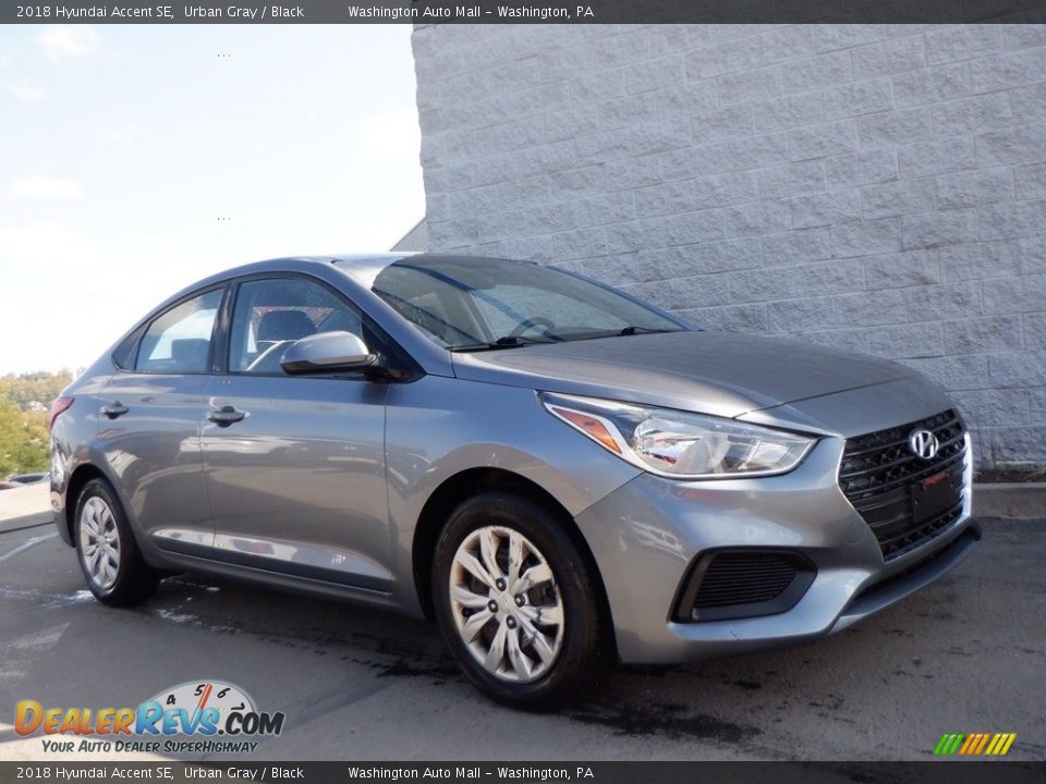 Front 3/4 View of 2018 Hyundai Accent SE Photo #1