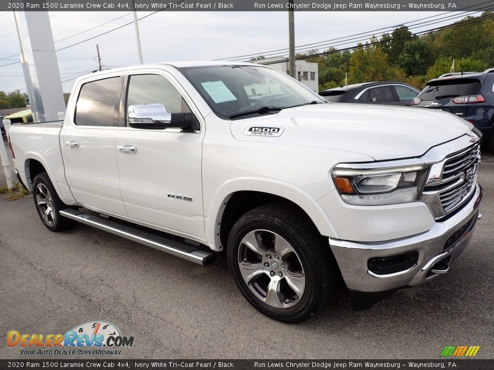 Front 3/4 View of 2020 Ram 1500 Laramie Crew Cab 4x4 Photo #8