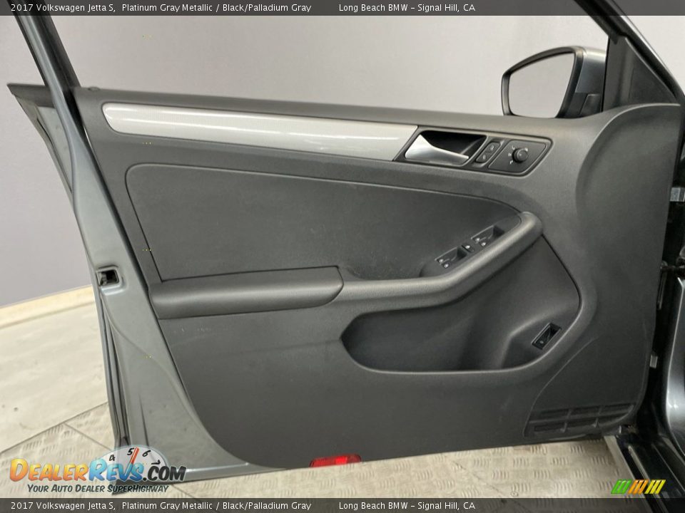 Door Panel of 2017 Volkswagen Jetta S Photo #13