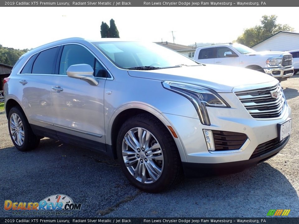 2019 Cadillac XT5 Premium Luxury Radiant Silver Metallic / Jet Black Photo #4