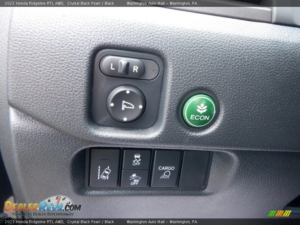 Controls of 2023 Honda Ridgeline RTL AWD Photo #14