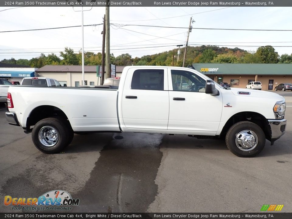 2024 Ram 3500 Tradesman Crew Cab 4x4 Bright White / Diesel Gray/Black Photo #8