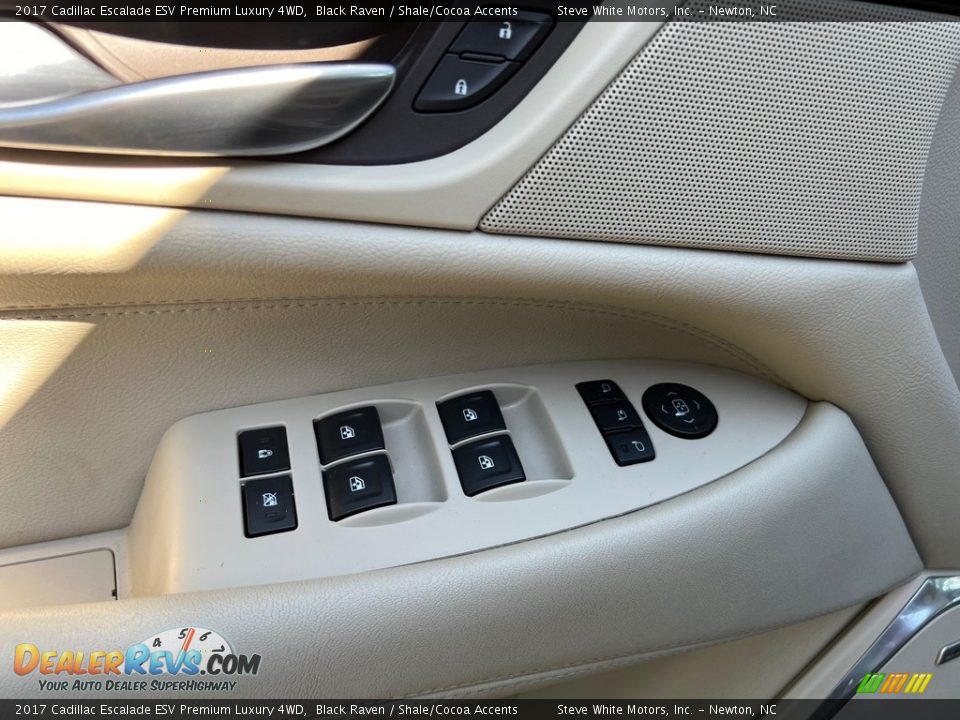 Door Panel of 2017 Cadillac Escalade ESV Premium Luxury 4WD Photo #16
