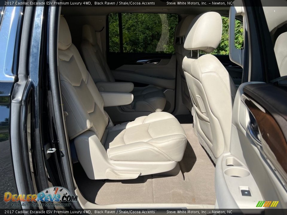 Rear Seat of 2017 Cadillac Escalade ESV Premium Luxury 4WD Photo #24