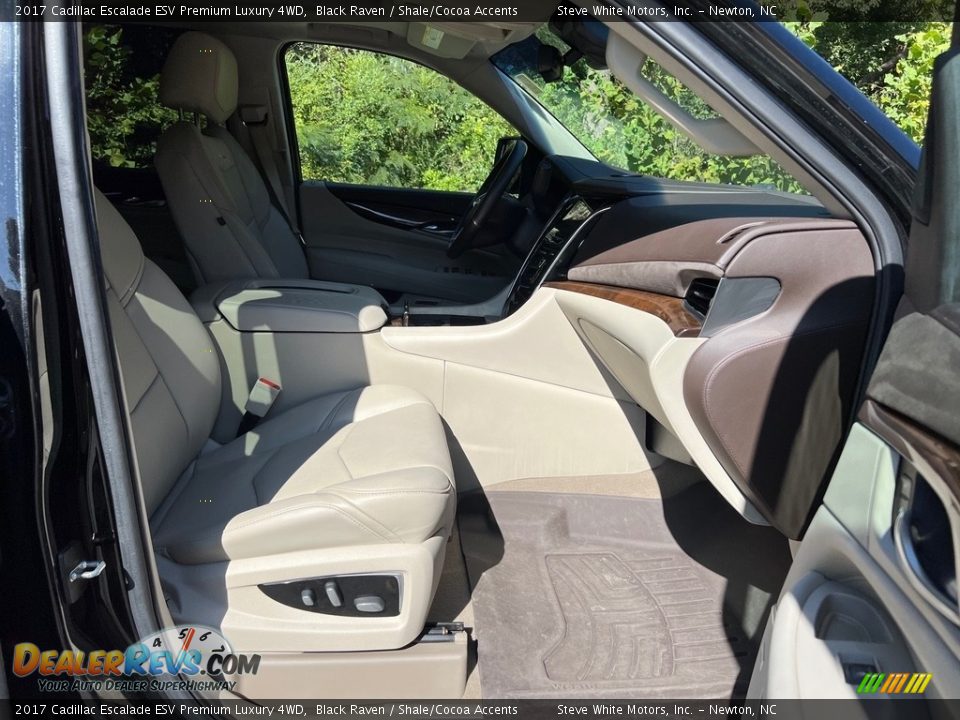 Front Seat of 2017 Cadillac Escalade ESV Premium Luxury 4WD Photo #25