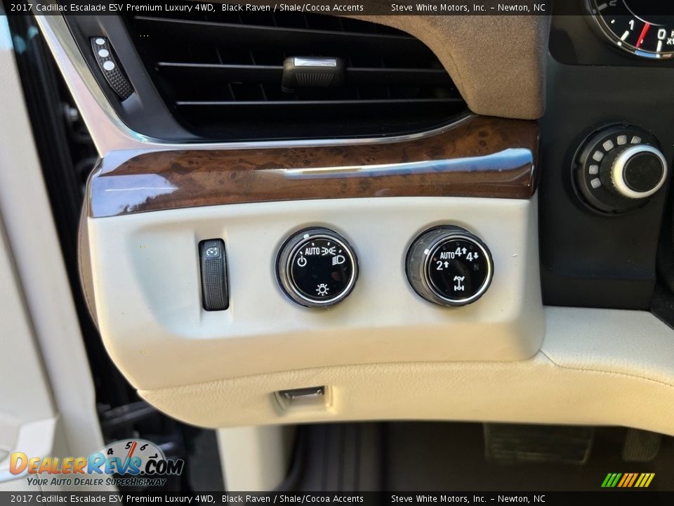 Controls of 2017 Cadillac Escalade ESV Premium Luxury 4WD Photo #26