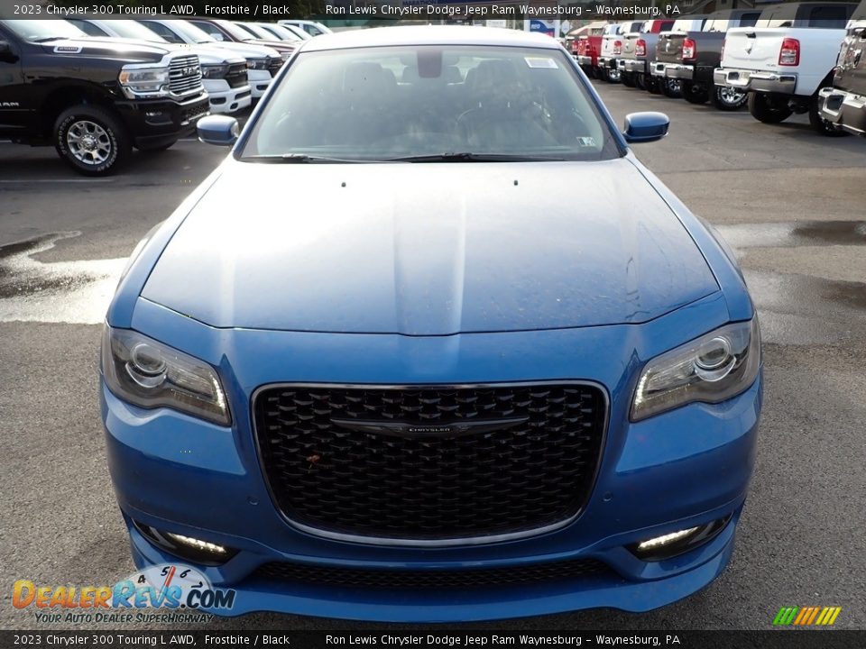 2023 Chrysler 300 Touring L AWD Frostbite / Black Photo #9