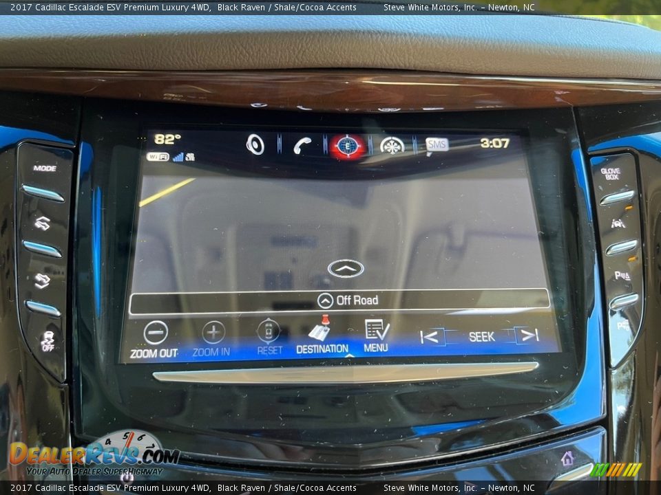 Controls of 2017 Cadillac Escalade ESV Premium Luxury 4WD Photo #30