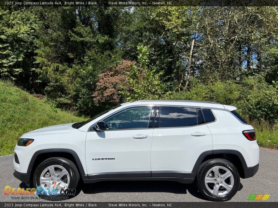 Bright White 2023 Jeep Compass Latitude 4x4 Photo #1