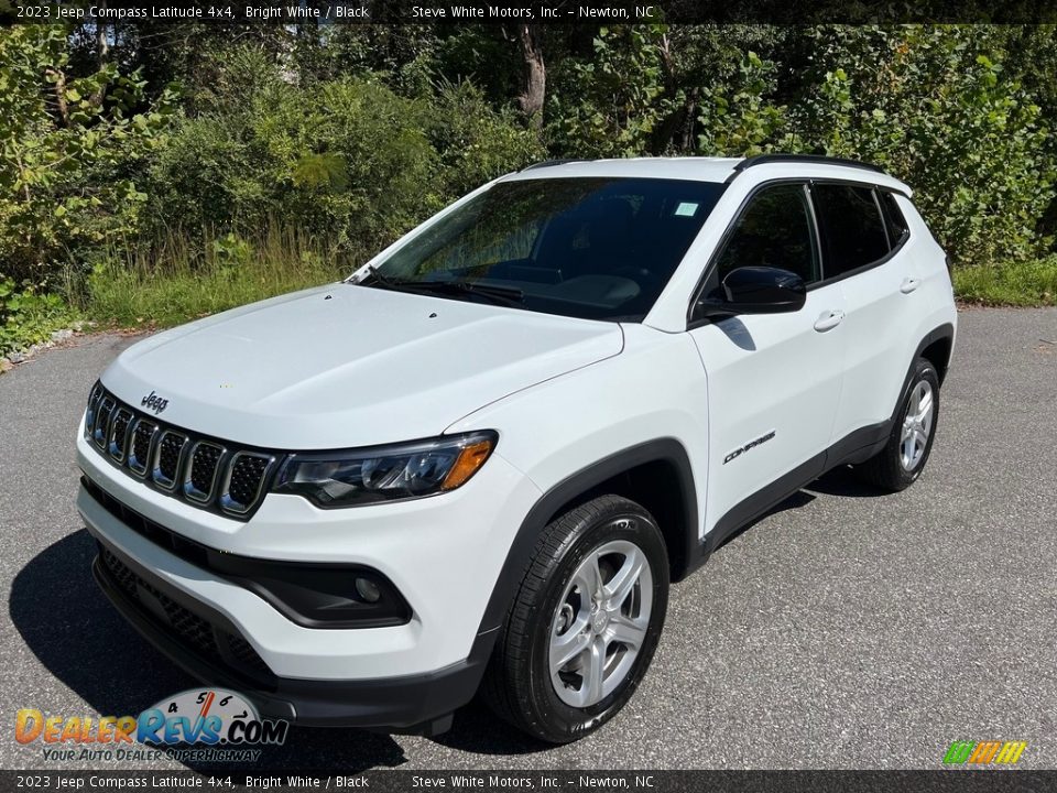 Bright White 2023 Jeep Compass Latitude 4x4 Photo #2