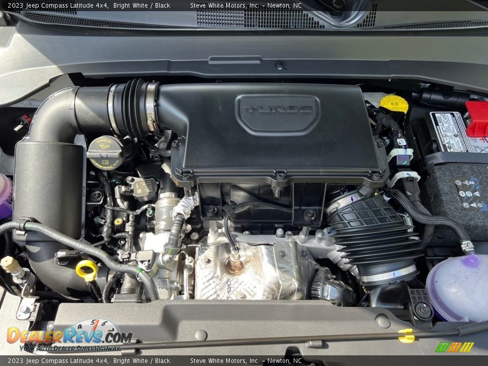 2023 Jeep Compass Latitude 4x4 2.0 Liter Turbocharged DOHC 16-Valve VVT 4 Cylinder Engine Photo #9
