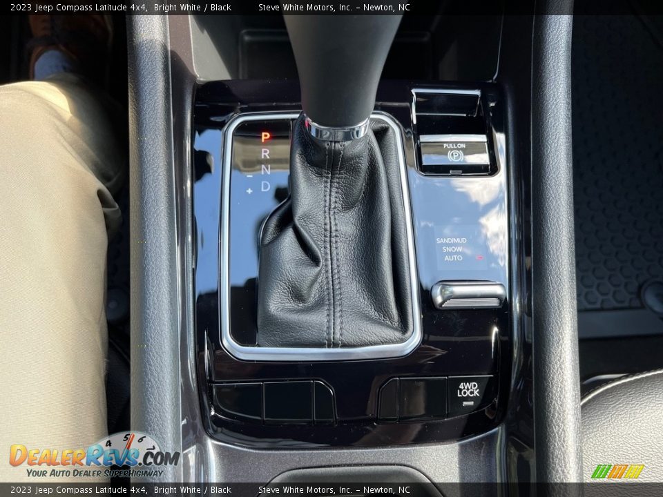 2023 Jeep Compass Latitude 4x4 Shifter Photo #25