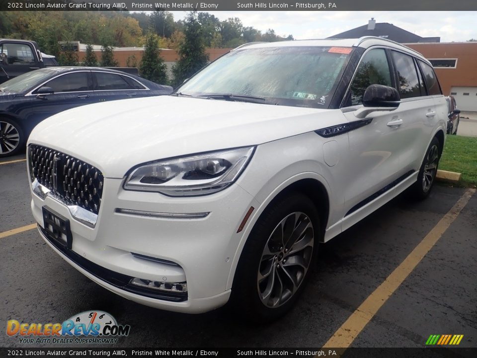 Front 3/4 View of 2022 Lincoln Aviator Grand Touring AWD Photo #1
