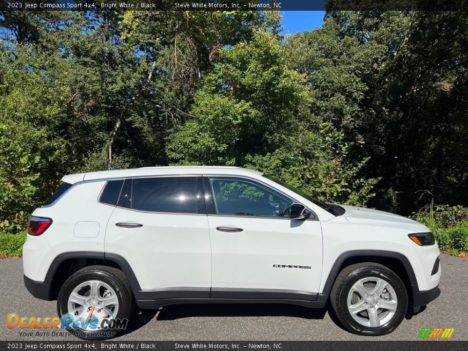 2023 Jeep Compass Sport 4x4 Bright White / Black Photo #5