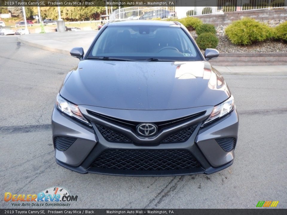 2019 Toyota Camry SE Predawn Gray Mica / Black Photo #3