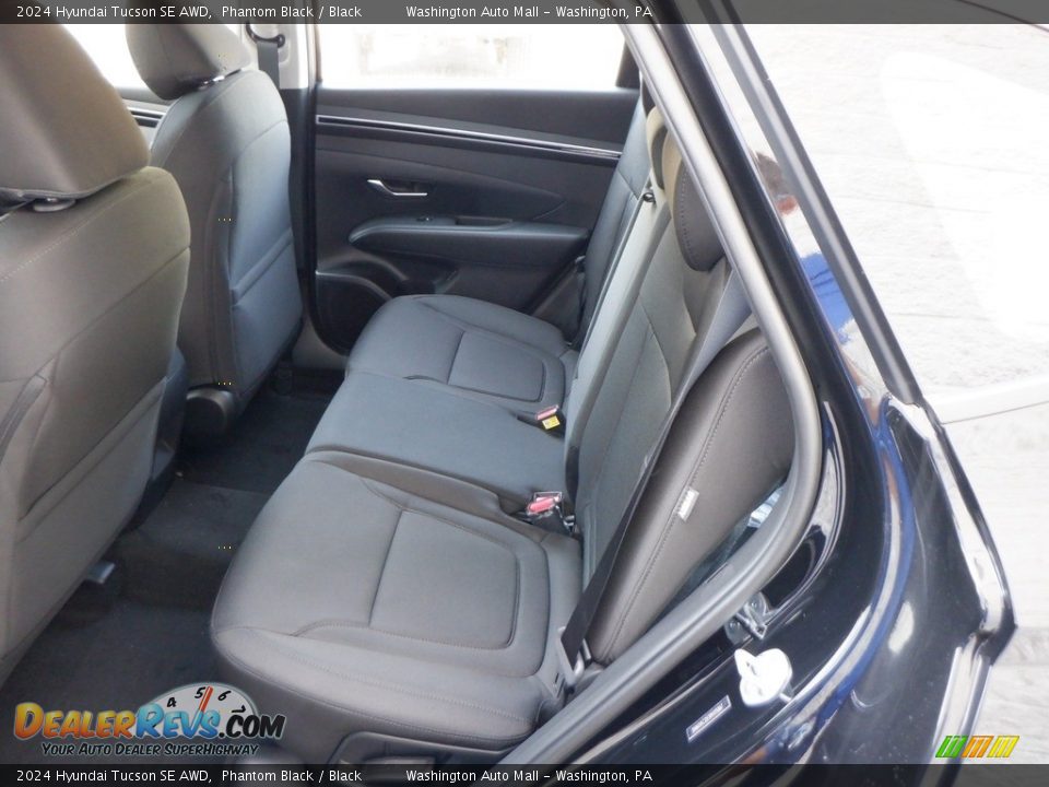 Rear Seat of 2024 Hyundai Tucson SE AWD Photo #22