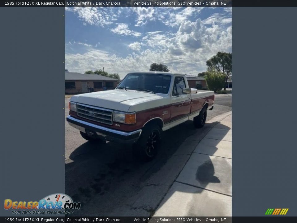 1989 Ford F250 XL Regular Cab Colonial White / Dark Charcoal Photo #2