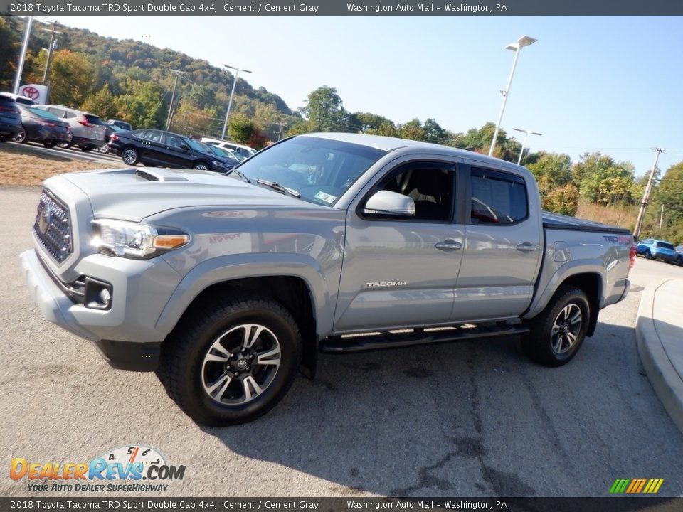 2018 Toyota Tacoma TRD Sport Double Cab 4x4 Cement / Cement Gray Photo #10