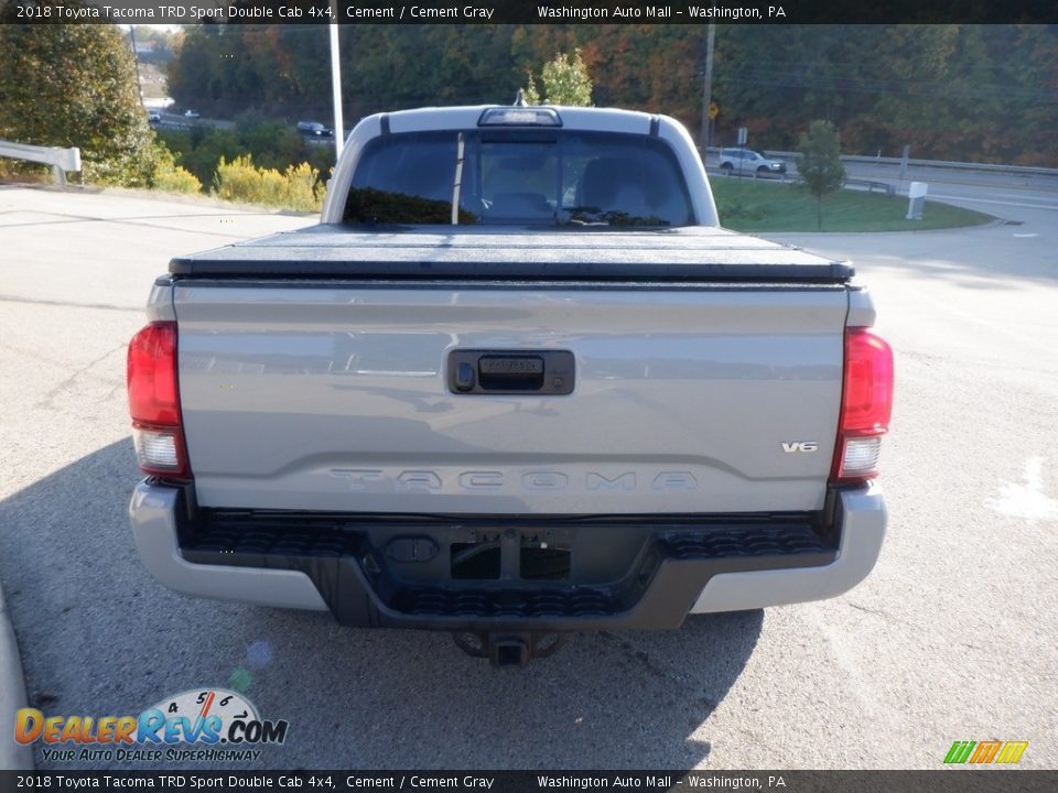 2018 Toyota Tacoma TRD Sport Double Cab 4x4 Cement / Cement Gray Photo #12