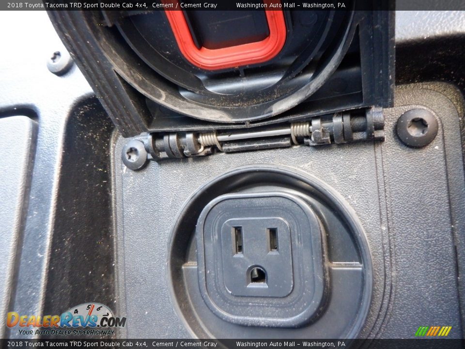 2018 Toyota Tacoma TRD Sport Double Cab 4x4 Cement / Cement Gray Photo #18