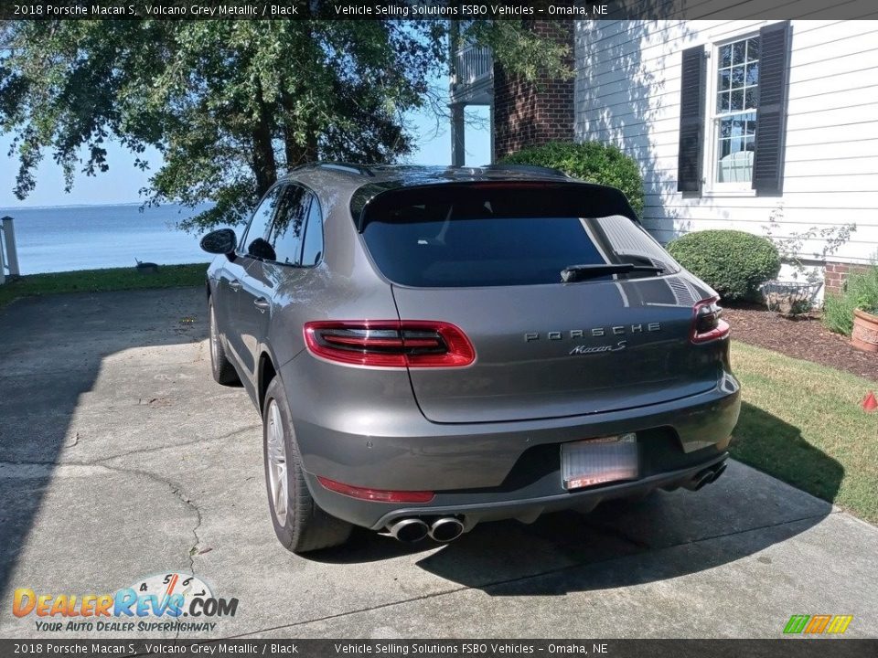 2018 Porsche Macan S Volcano Grey Metallic / Black Photo #4