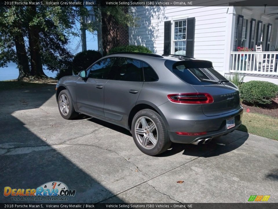 2018 Porsche Macan S Volcano Grey Metallic / Black Photo #5