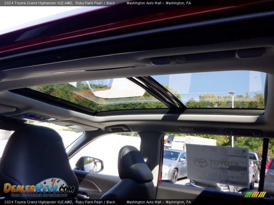 Sunroof of 2024 Toyota Grand Highlander XLE AWD Photo #10