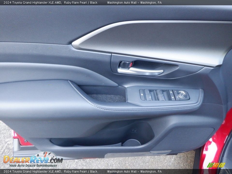 Door Panel of 2024 Toyota Grand Highlander XLE AWD Photo #11