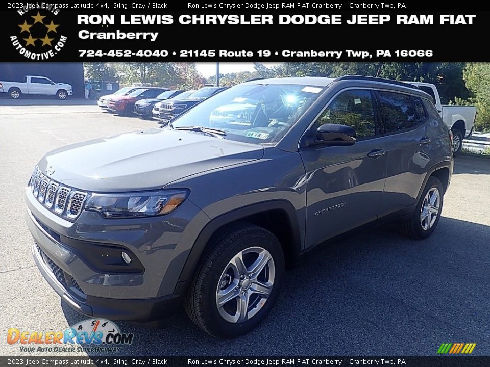 2023 Jeep Compass Latitude 4x4 Sting-Gray / Black Photo #1