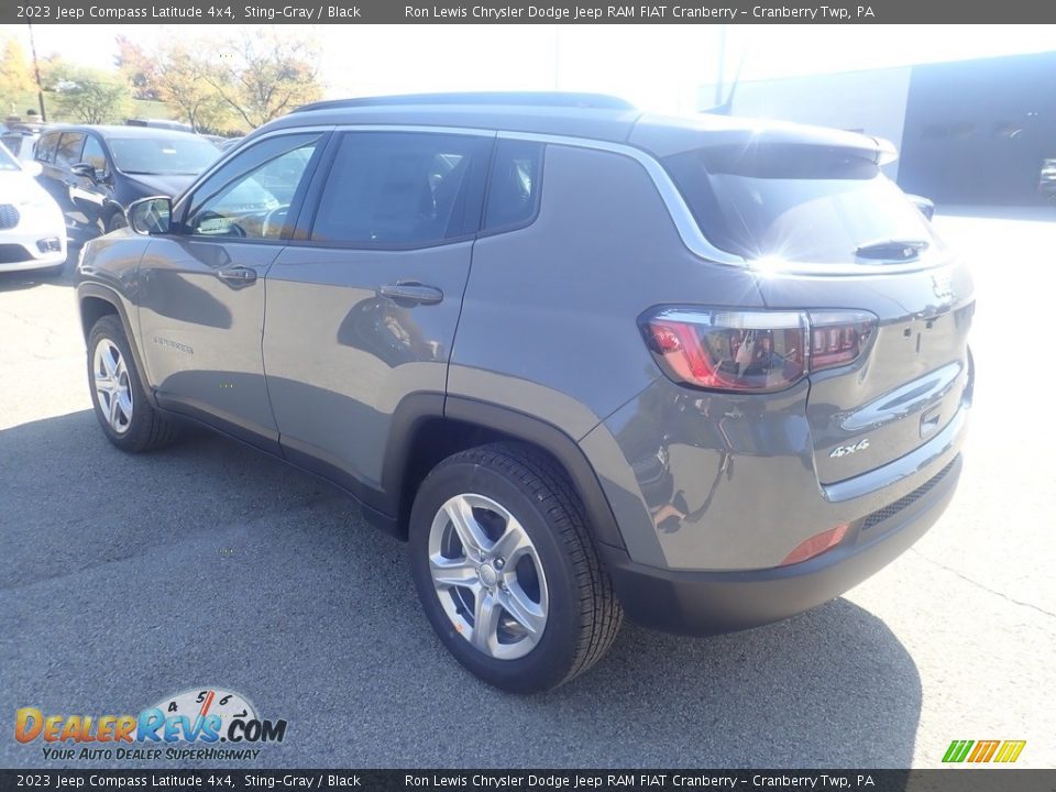 2023 Jeep Compass Latitude 4x4 Sting-Gray / Black Photo #3