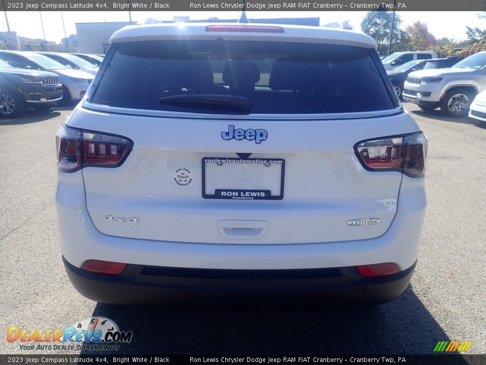 2023 Jeep Compass Latitude 4x4 Bright White / Black Photo #4