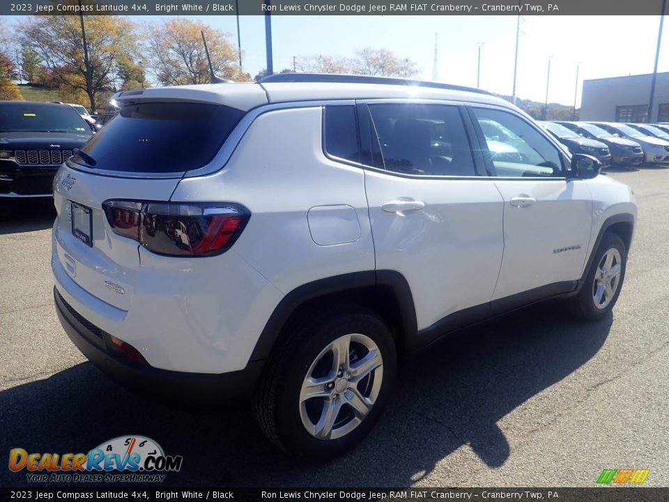 2023 Jeep Compass Latitude 4x4 Bright White / Black Photo #6