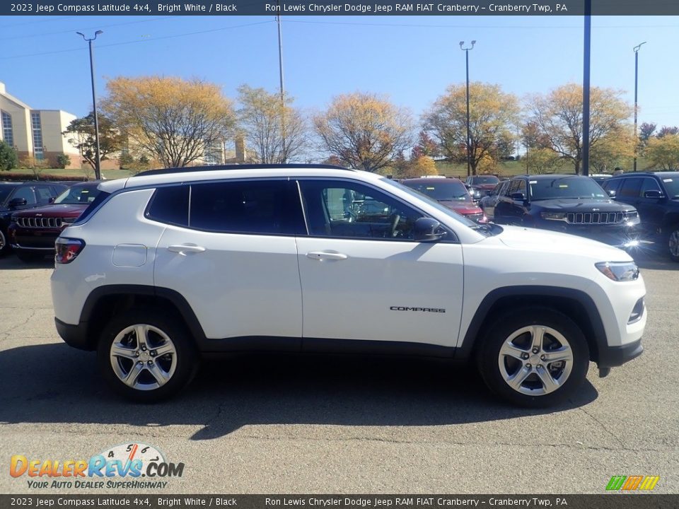 2023 Jeep Compass Latitude 4x4 Bright White / Black Photo #7