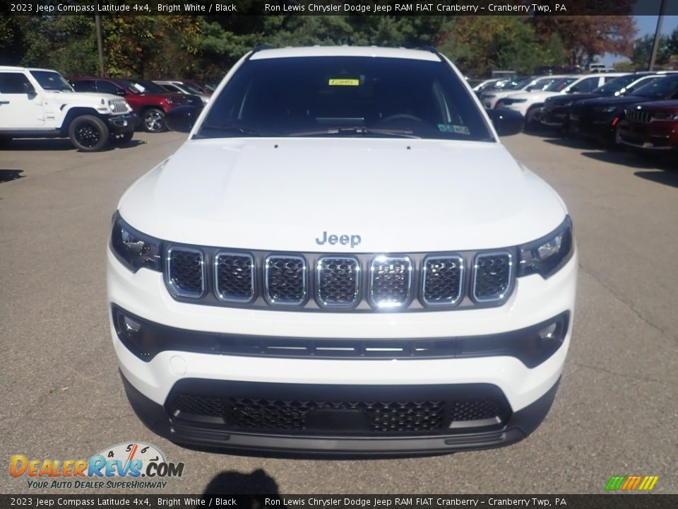 2023 Jeep Compass Latitude 4x4 Bright White / Black Photo #9