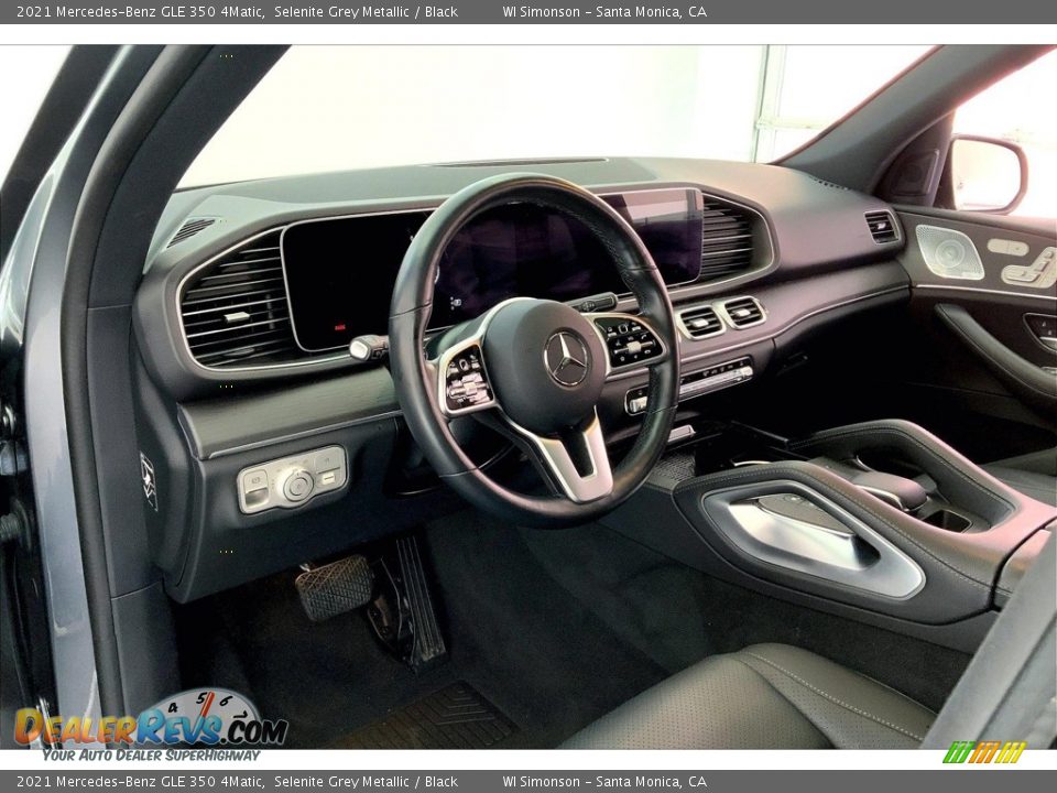Dashboard of 2021 Mercedes-Benz GLE 350 4Matic Photo #14