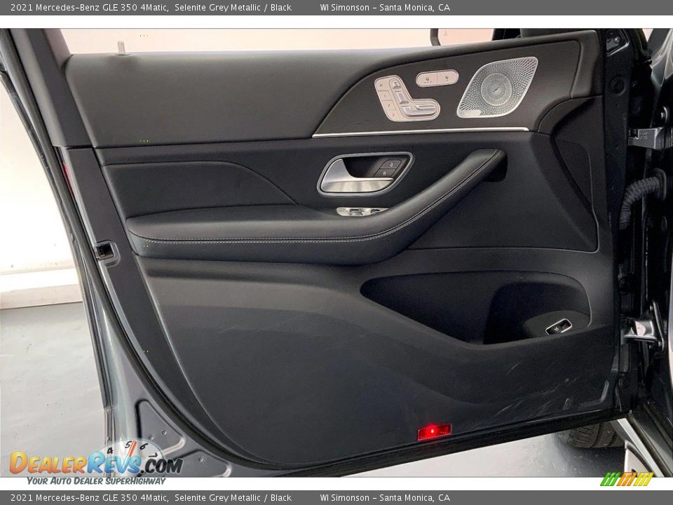 Door Panel of 2021 Mercedes-Benz GLE 350 4Matic Photo #26