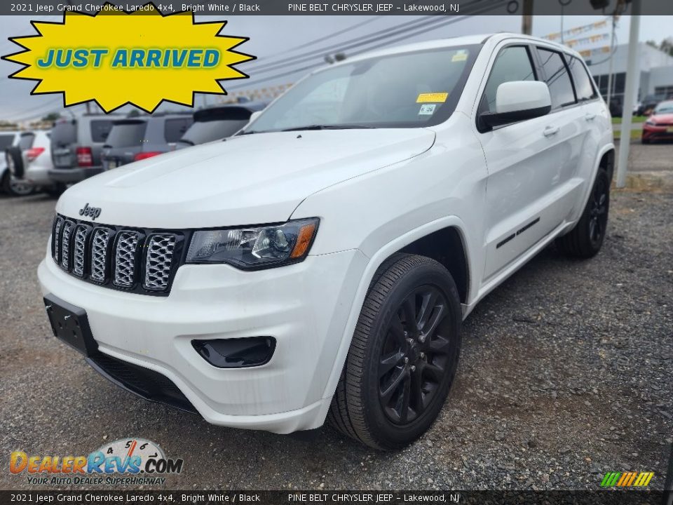 2021 Jeep Grand Cherokee Laredo 4x4 Bright White / Black Photo #1