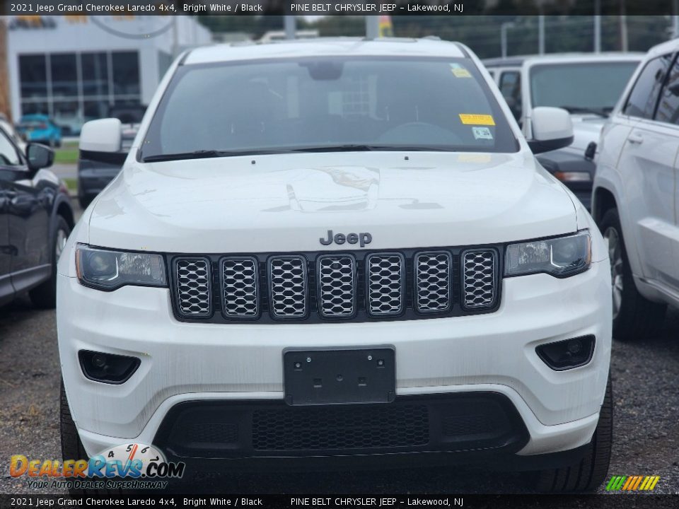 2021 Jeep Grand Cherokee Laredo 4x4 Bright White / Black Photo #2