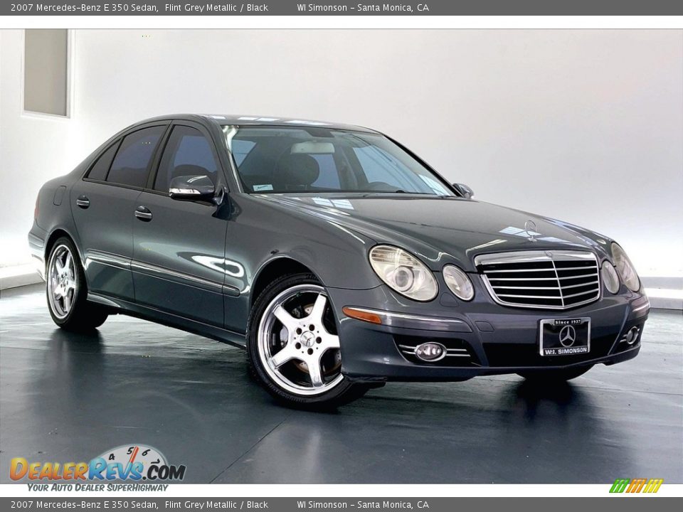 Front 3/4 View of 2007 Mercedes-Benz E 350 Sedan Photo #33