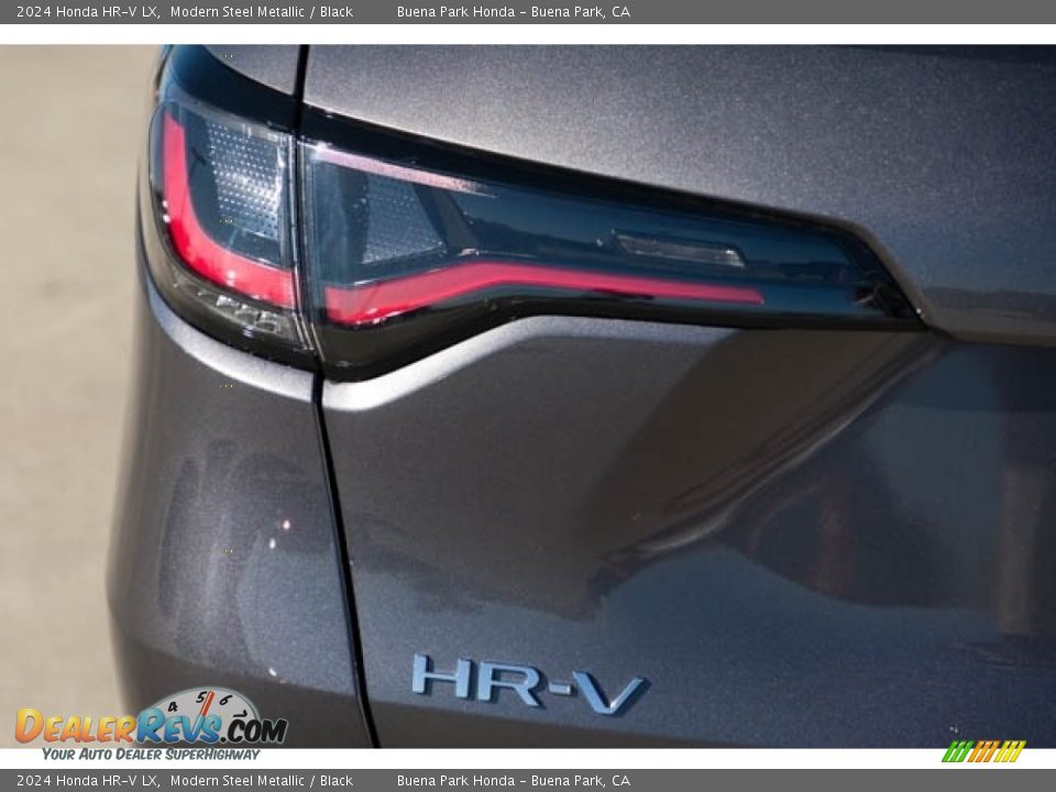 2024 Honda HR-V LX Modern Steel Metallic / Black Photo #8