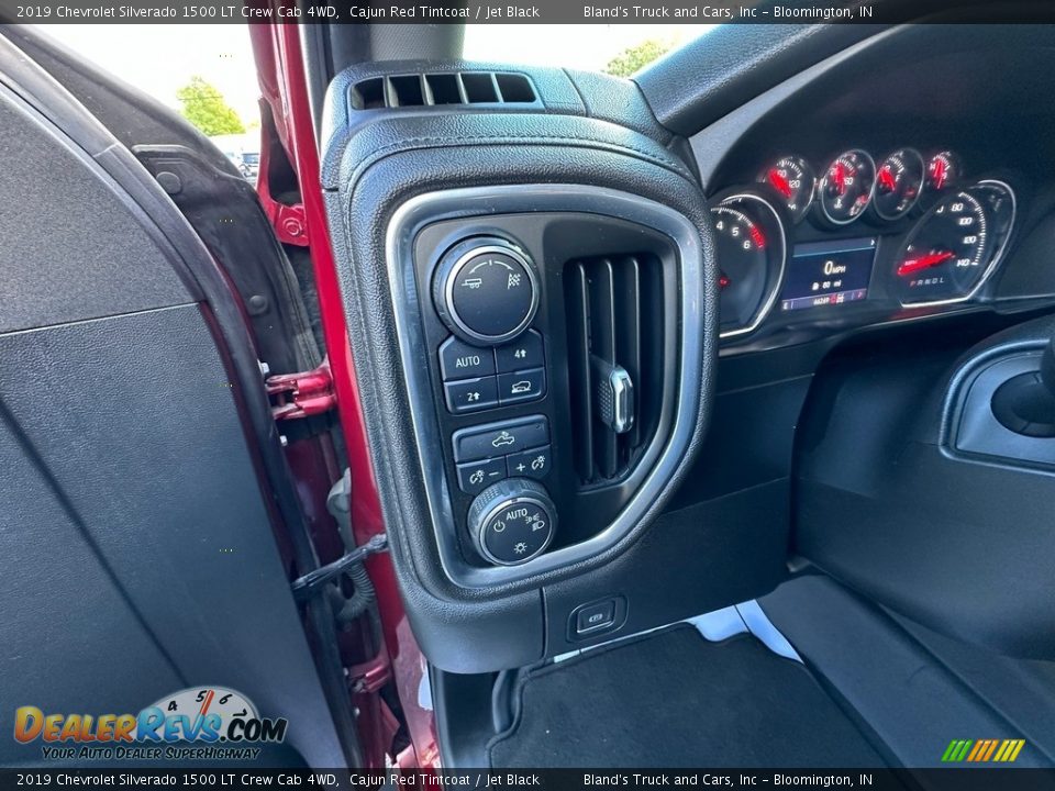 2019 Chevrolet Silverado 1500 LT Crew Cab 4WD Cajun Red Tintcoat / Jet Black Photo #13