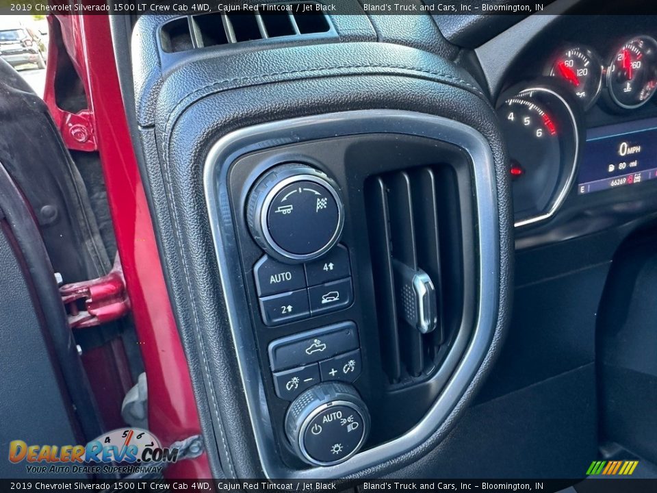 2019 Chevrolet Silverado 1500 LT Crew Cab 4WD Cajun Red Tintcoat / Jet Black Photo #14