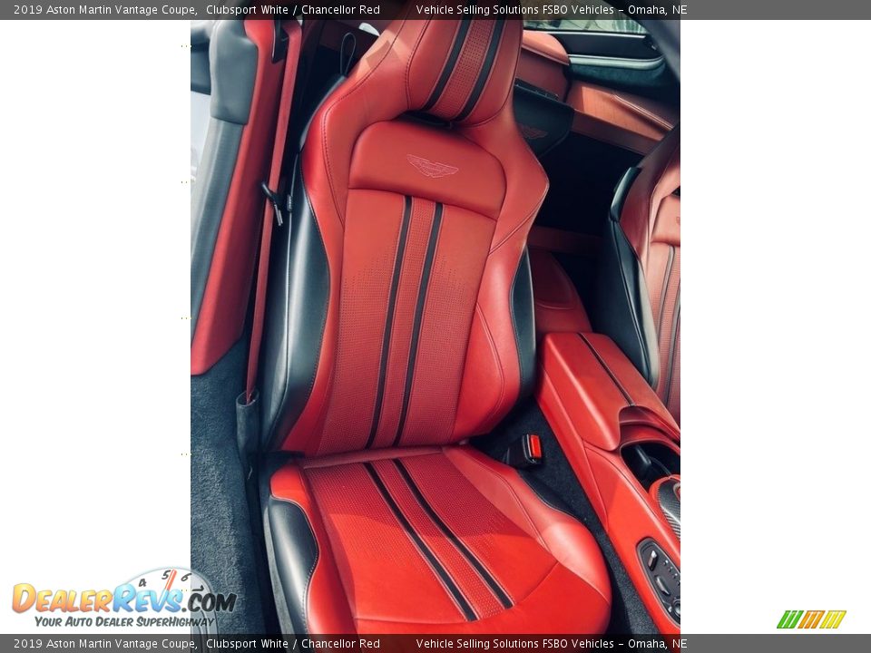 Front Seat of 2019 Aston Martin Vantage Coupe Photo #14