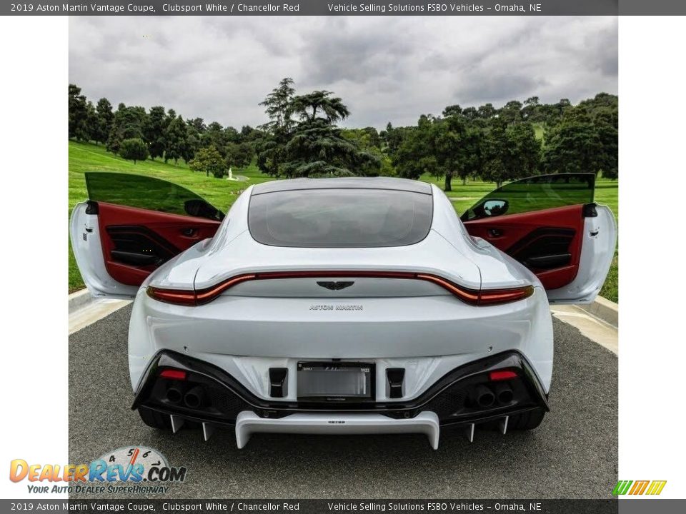 Clubsport White 2019 Aston Martin Vantage Coupe Photo #24