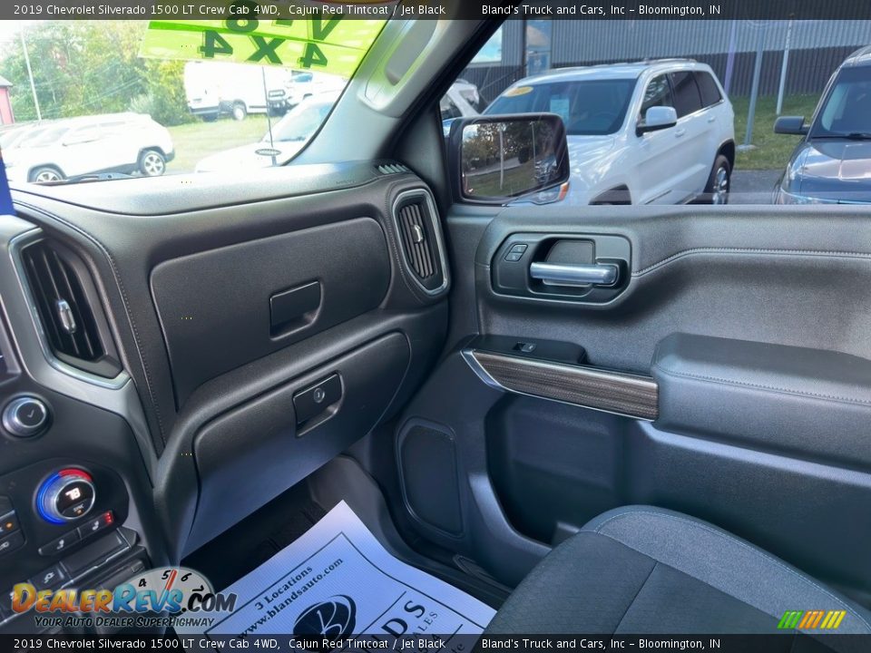 2019 Chevrolet Silverado 1500 LT Crew Cab 4WD Cajun Red Tintcoat / Jet Black Photo #27